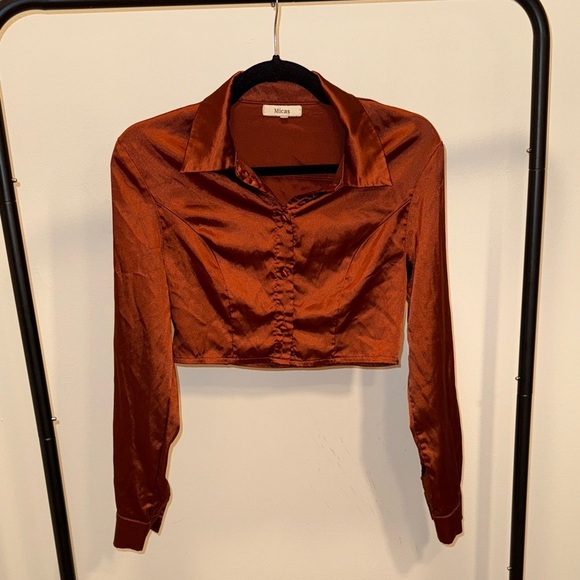 Micas Tops - Chic Satin Button-Up Blouse in Rust